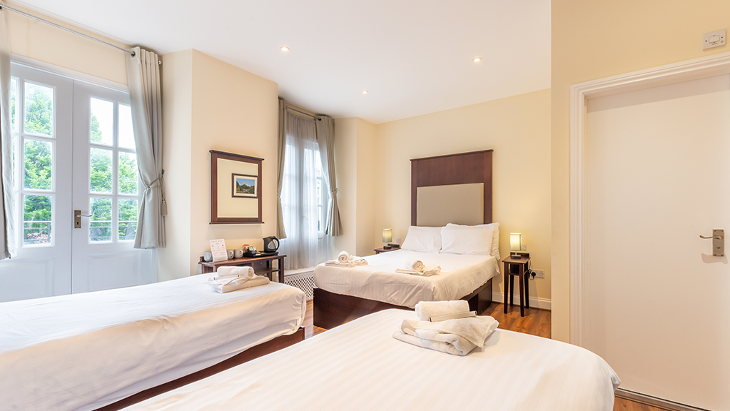 Belmont Hotel Quad Room facility